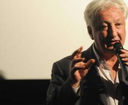 خبير اقتصادي ينتقد 