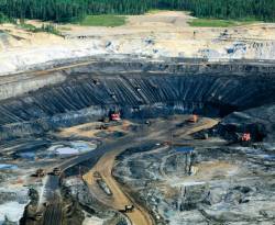 رئيس توتال: أسعار النفط قد تهوي مجدداً بسبب الإنتاج الأمريكي