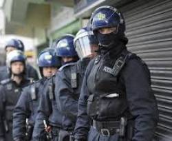 ليس بينهم سوريون.. إيطاليا تعتقل عراقياً بتهمة تهريب 