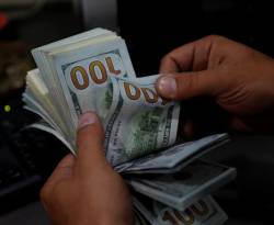 عالمياً: الدولار تحت ضغط من انخفاض العوائد الأمريكية ومخاوف من الركود