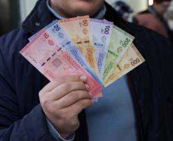 كيف أغلق سعر صرف الليرة مقابل الدولار، مساء الخميس؟