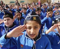 القمل يغزو رؤوس أطفالنا في مناطق سيطرة النظام