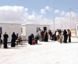 الإمارات تدشن مخيم 