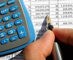 رئيس هيئة البترول المصرية: سنقترض 1.2 مليار دولار لسداد ديون شركات أجنبية