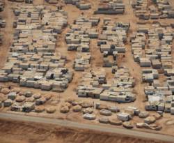 مخيم الزعتري للاجئين السوريين تحول الى 