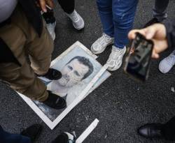 الحكومة تحاول إصلاح الفساد والترهل الإداري من مخلفات النظام المخلوع