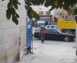 فتى سوري يعمل ورديتين في اليوم.. نتيجة قطع المساعدات الأممية عن عائلته