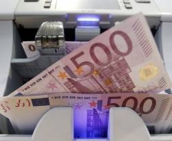 دمشق.. الدولار يسجل أدنى سعر له منذ بداية 2017، واليورو يهوي