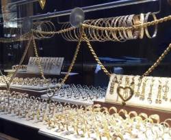 الدولار يدفع الذهب للمزيد من التراجع في دمشق