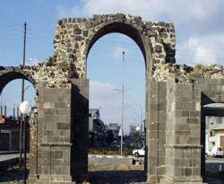 قرار تعسفي بصرف 33 موظفاً وإيقاف مستحقاتهم التقاعدية في السويداء!