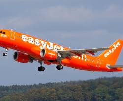 كتابة بالعربية على طائرات 