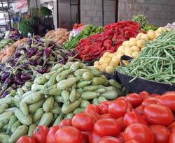 أسواق دمشق: الدولار يتخبط، والأسعار ترتفع