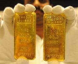 عالمياً: الذهب يستقر مع تراجع الدولار وانحسار توقعات رفع الفائدة الأمريكية