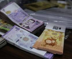 كم كانت نسبة تراجع سعر صرف الليرة مقابل الدولار، خلال أسبوع؟