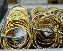 بعد تراجع لثلاثة أيام.. الذهب يستقر في دمشق