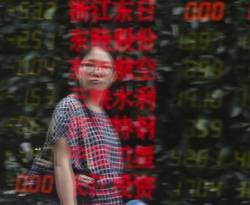 هل خسر العالم 10 تريليونات دولار بالأسهم في 2016؟