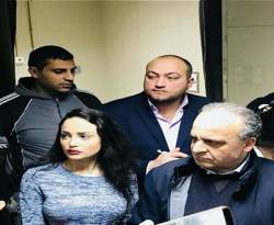 خميس يقوم بـ 