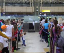 فوضى في مطار شرم الشيخ مع تزايد الشكوك بأن قنبلة أسقطت طائرة روسية