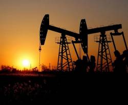 انخفاض أسعار النفط متجاهلة الاضطرابات السياسية في روسيا