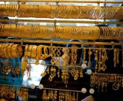الذهب يخسر 1300 ليرة بدمشق، وأكثر من ذلك في 