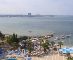 تدمير المناطق الثائرة ومشاريع سياحية وسكنية في اللاذقية وطرطوس