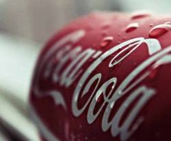 غزة تحصل على المعدات لتجهيز أول مصنع لها للكوكاكولا