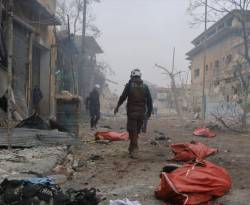 القتل وفقدان السيطرة يدفع آلاف المدنيين للنزوح إلى جهات مختلفة في مدينة حلب