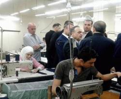 مزاودات مسؤولي النظام في عيد العمال