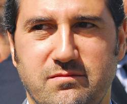 بالأرقام.. كيف يشارك رامي مخلوف في تجويع السوريين باستخدام الخليوي؟