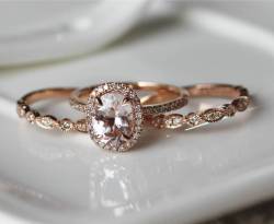 غرام الـ 21 ذهب يستعيد 100 ليرة