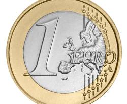 اليورو يسجل مستوى منخفضا جديدا في 11 عاما أمام العملة الامريكية