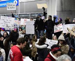 توقع استئناف السماح بدخول اللاجئين للولايات المتحدة يوم الاثنين