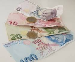 تحسن في صرف التركية مقابل الدولار