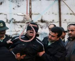 التلفزيون الرسمي: الإعدام لثلاثة إيرانيين لإدانتهم بجرائم مالية