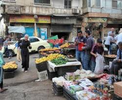 مع صرف أول زيادة على الرواتب.. كيف ستتأثر الأسواق؟