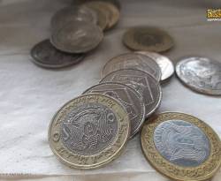 الليرة السورية تهبط إلى أدنى سعر لها منذ 15 شهراً