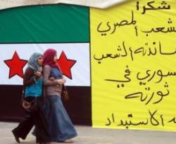 .سوري من داخل السفارة المصرية: المعاملة سيئة والفيزا 