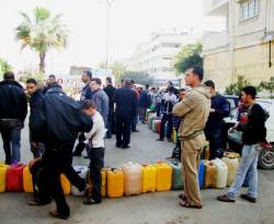 النظام يرفع سعر المازوت 5 ليرات والغاز 300 ليرة