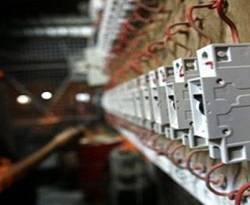 مدير كهرباء اللاذقية يَعِدُ بشتاء مظلم وبارد