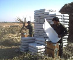 مساند وتكايا القش.. صناعة تركية أحياها أهالي بلدة 