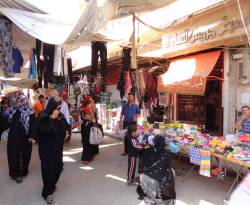 هوامش على سعر البندورة في الحسكة.. الذي وصل إلى ألفي ليرة للكيلو