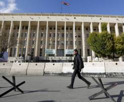 المصرف المركزي يحرج وسائل إعلام النظام