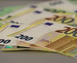 عالمياً: اليورو يتجه لأكبر مكسب أسبوعي في 4 أشهر