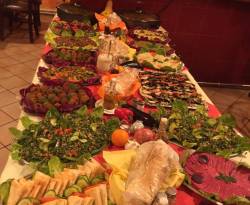 طاهية سورية تُبهر الألمان وتُرضي أذواقهم بأطباقها الشهية في برلين