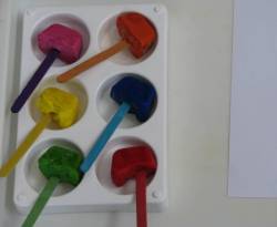 لأنه يستخف بجمهوره.. النظام يرخص لمعمل دهانات برأسمال أقل من 10 آلاف دولار!!