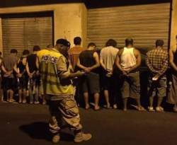 اقتصاديات.. عندما حولنا الأسد الأب إلى عمال سوريين في لبنان، والابن إلى لاجئين