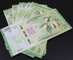 كيف أغلق سعر صرف الليرة مقابل الدولار، مساء الثلاثاء؟