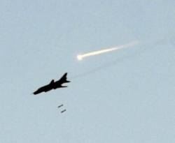 طيران الأسد يستهدف آبار نفط خاضعة للتنظيم