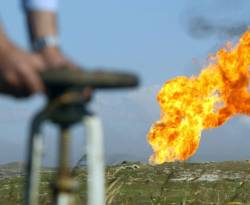 النظام يتوسل روسيا لتزويده بالمشتقات النفطية