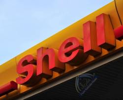 شل وتوتال تفتتحان أولى محطات الوقود الأجنبية في إيران